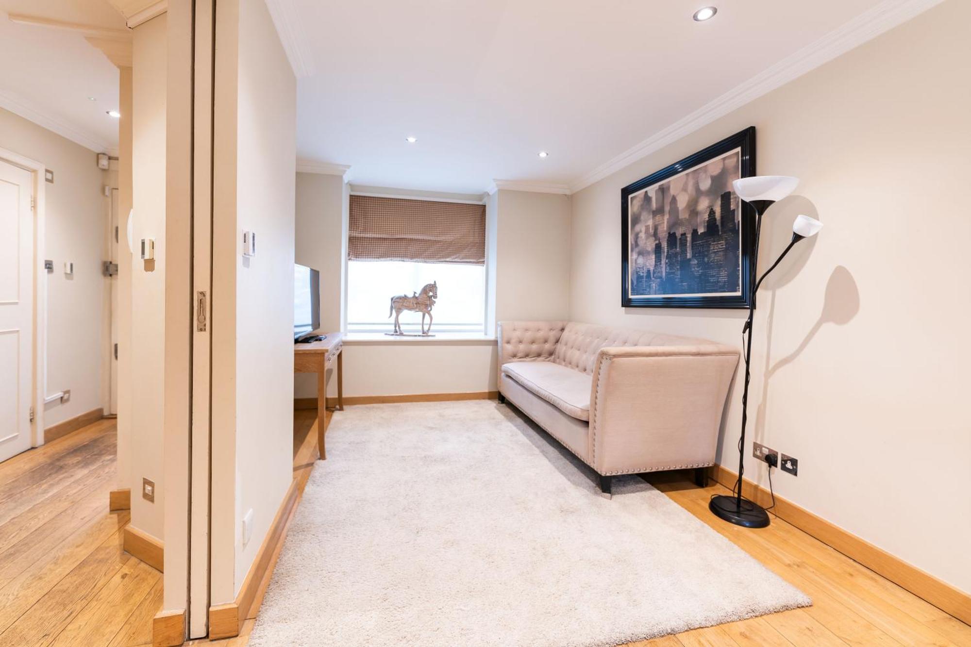 Luxury 6 Bedroom House In Southwick Street Londra Dış mekan fotoğraf
