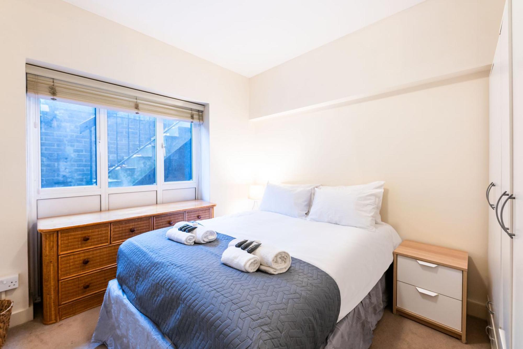 Luxury 6 Bedroom House In Southwick Street Londra Dış mekan fotoğraf