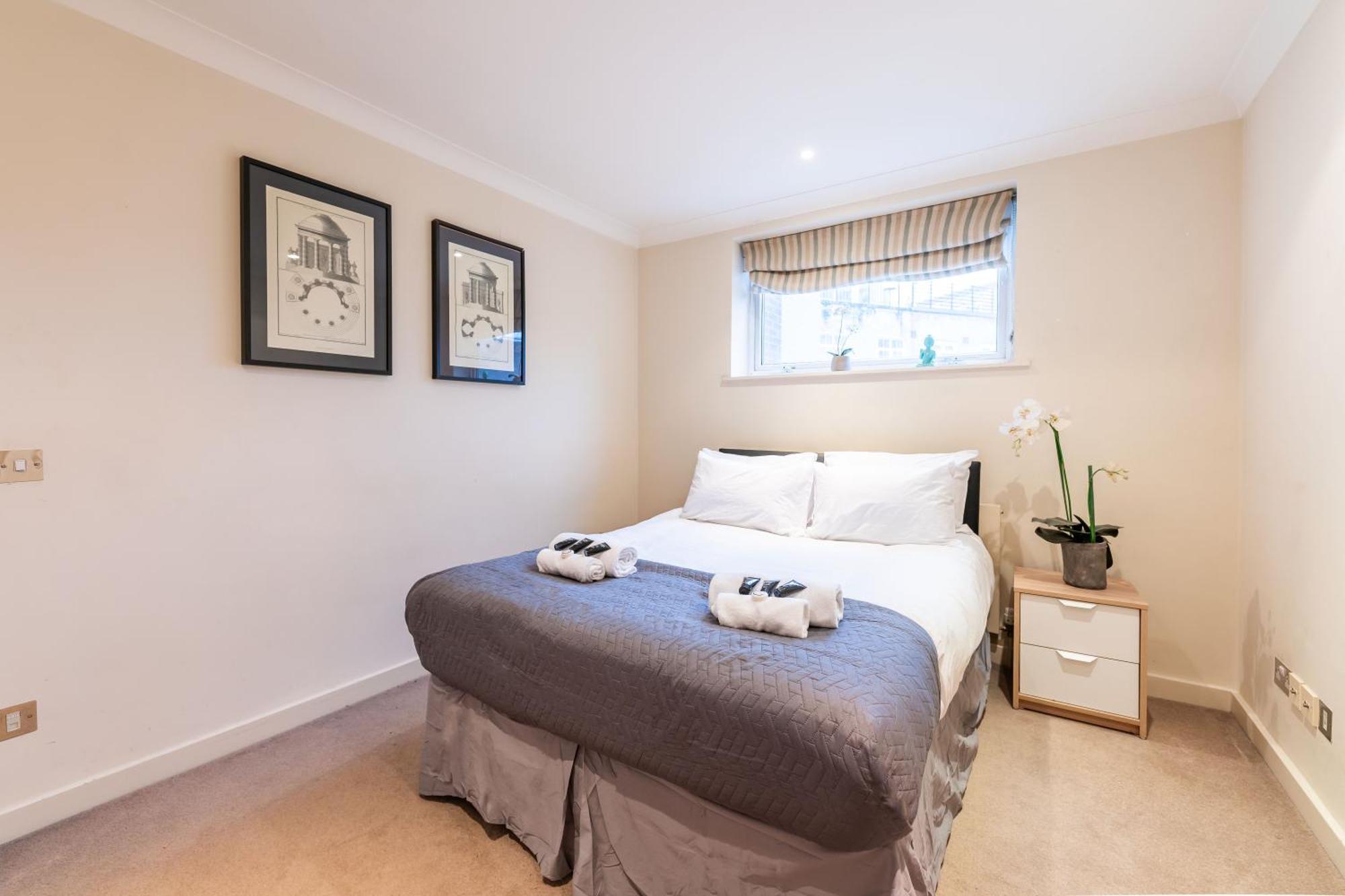 Luxury 6 Bedroom House In Southwick Street Londra Dış mekan fotoğraf