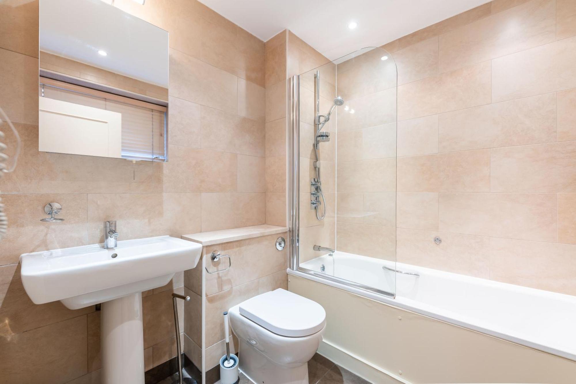 Luxury 6 Bedroom House In Southwick Street Londra Dış mekan fotoğraf