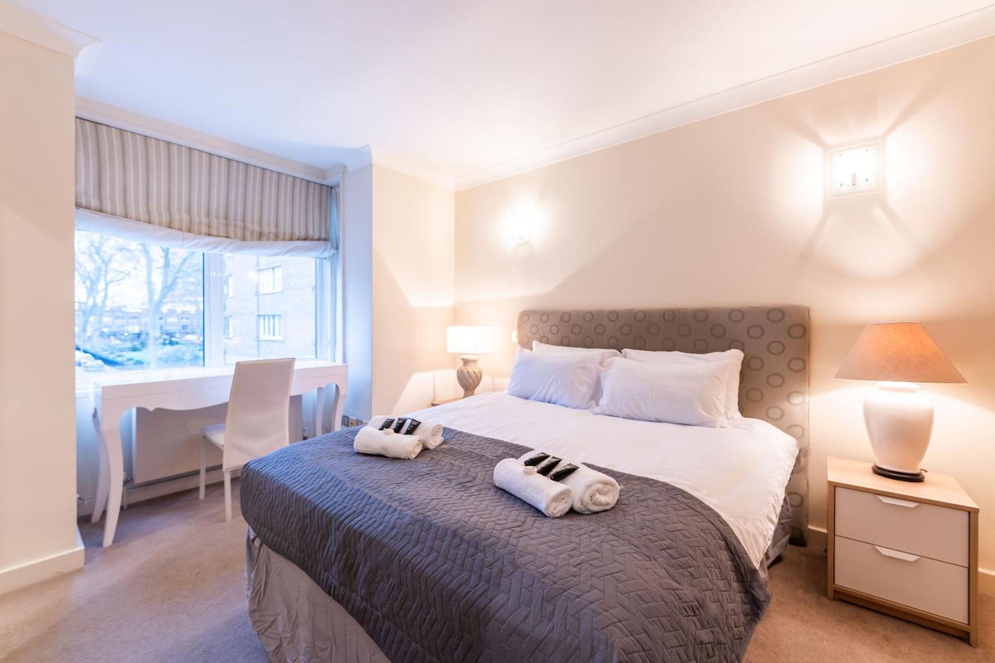 Luxury 6 Bedroom House In Southwick Street Londra Dış mekan fotoğraf