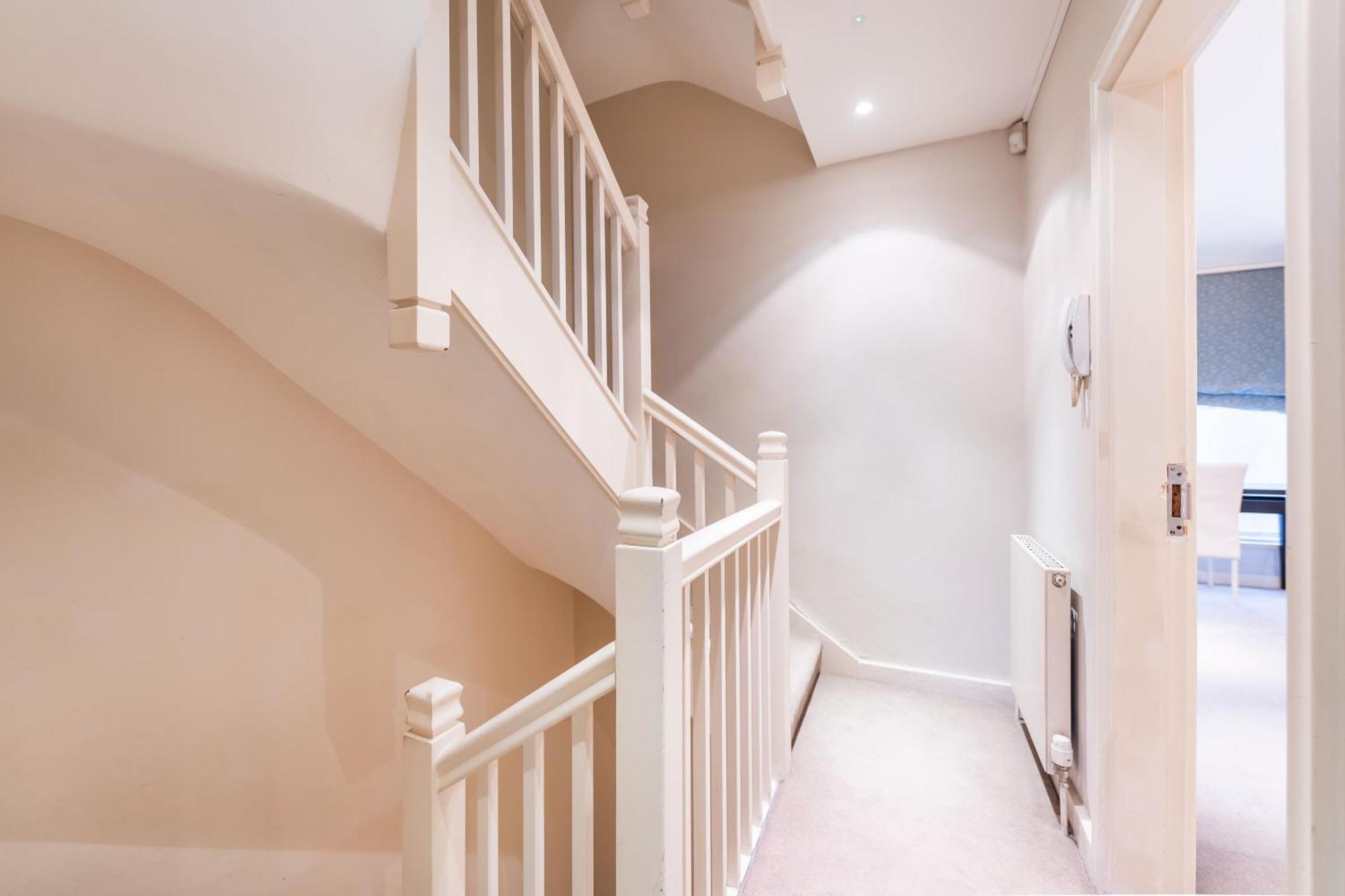 Luxury 6 Bedroom House In Southwick Street Londra Dış mekan fotoğraf